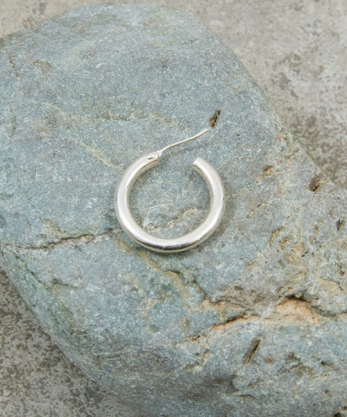 And A（アンドエー）の「And A アンドエー / SILVER925 LARGE HOOP PIERCE シルバー925ラージフープピアス（両耳用） / AA-A24U009（ピアス（両耳用）・メンズ・シルバー・LARGE）」の10枚目の写真