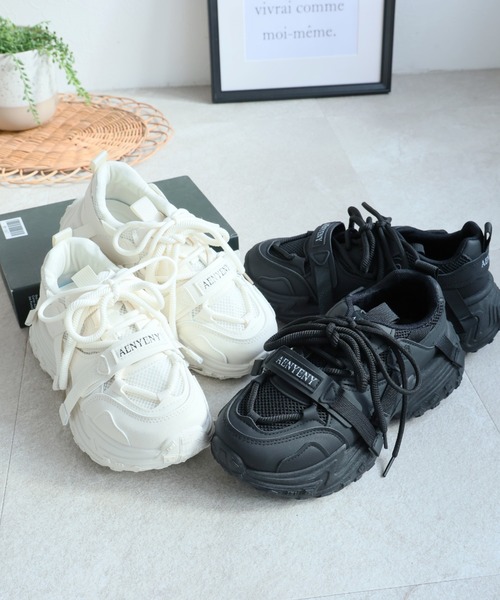 VIVIAN（ヴィヴィアン）の「厚底ベルトハイテクレースアップスニーカー（スニーカー・レディース・アイボリー/ブラック・LL/S/M/L）」の3枚目の写真