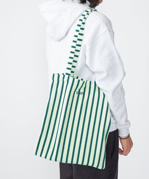 SHIPS（シップス）の「【WEB限定】SHIPS: パイル ストライプ SHIPSロゴ エンブロイダリー トート バッグ（トートバッグ・メンズ・ブルー/ブラック/グリーン/ブラウン/ホワイト・ONE SIZE）」の5枚目の写真