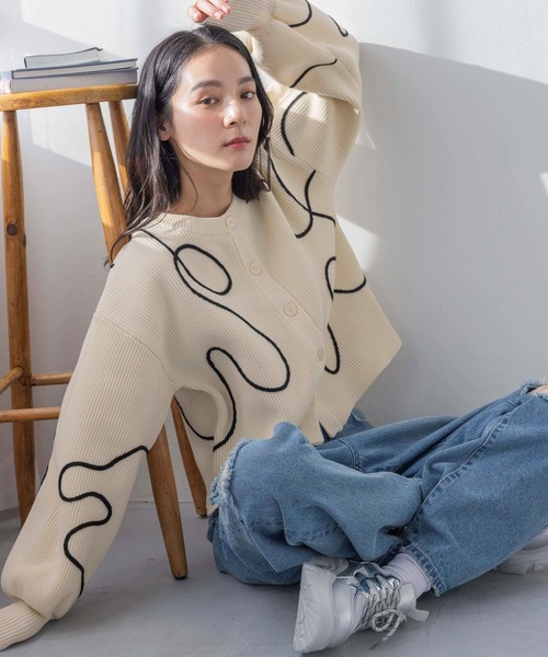 ジャスグリッティー  エンブロイダリー カーディガン 新品未使用 JUSGLITTY - ジャス♪エンブロイダリー刺繍カーディガンの通販 by りり