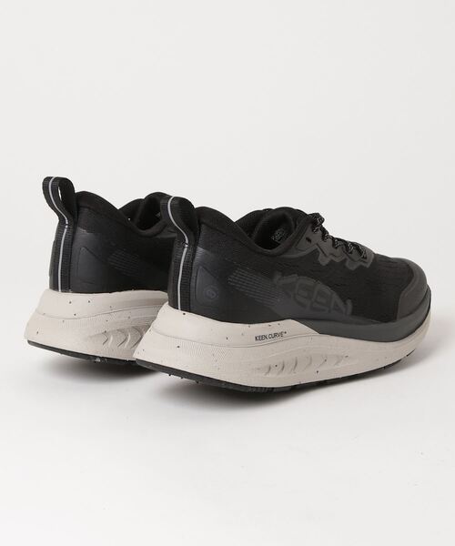 KEEN(キーン)の「WK400 II / ダブルケーフォーハンドレッド ツー / レディース ウォーキングシューズ(スニーカー・レディース・ブラック・25.5cm/25cm/24.5cm/24cm/23.5cm/23cm)」の2枚目の写真