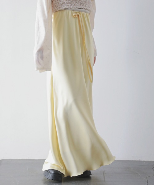 PURE BRIGHT(ピュアブライト)の「シルキーサテンバイアススカート(スカート・レディース・グレー/ピンク/イエロー・FREE)」の12枚目の写真