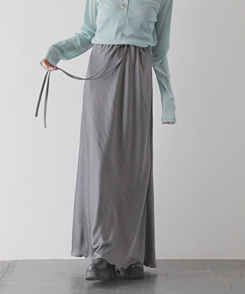 PURE BRIGHT(ピュアブライト)の「シルキーサテンバイアススカート(スカート・レディース・グレー/ピンク/イエロー・FREE)」の9枚目の写真