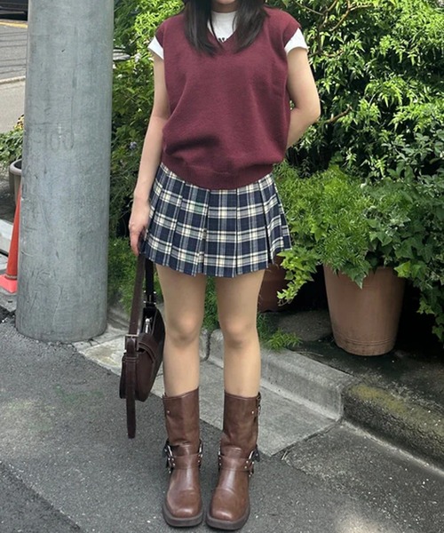 merrylatte（メリーラテ）の「ベーシックニットベスト（ベスト・レディース・グレー/ボルドー・FREE）」の6枚目の写真