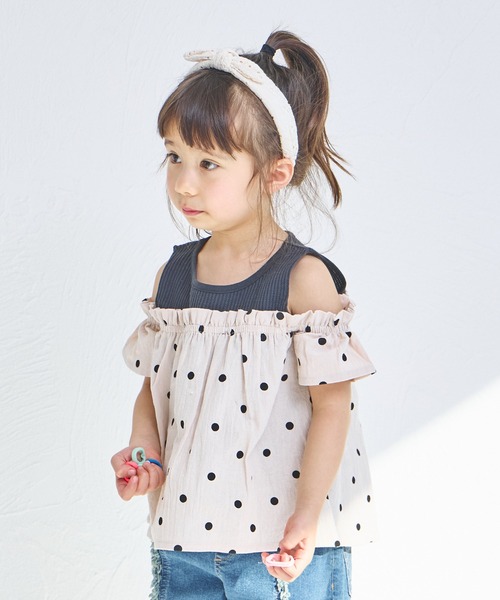 pairmanon(ペアマノン)の「【ふんわりワッフル】ワッフル オフショル ドッキングブラウス(シャツ/ブラウス・キッズ・ライトベージュ/ブラック/アイボリー・120/110/140/130/90/100/150)」の1枚目の写真