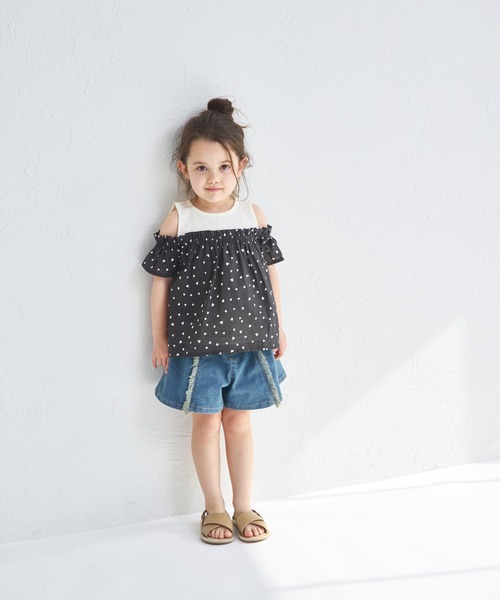 pairmanon(ペアマノン)の「【ふんわりワッフル】ワッフル オフショル ドッキングブラウス(シャツ/ブラウス・キッズ・ライトベージュ/ブラック/アイボリー・120/110/140/130/90/100/150)」の4枚目の写真