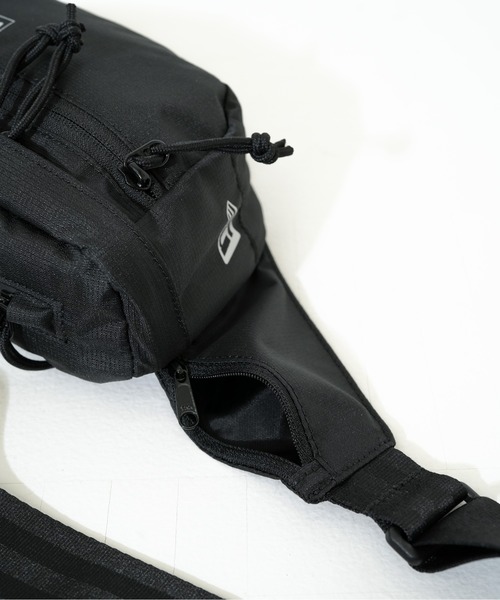 NEW ERA(ニューエラ)の「【NEW ERA/ニューエラ】EXPLORER WAIST BAG(ボディバッグ/ウエストポーチ・メンズ・ブラック系その他/ブラック/サンドベージュ/その他・FREE)」の16枚目の写真