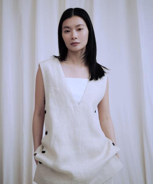 URBAN RESEARCH（アーバンリサーチ）の「new basic　リネンチュニックベスト（ベスト・レディース・ネイビー/ナチュラル・FREE）」の5枚目の写真