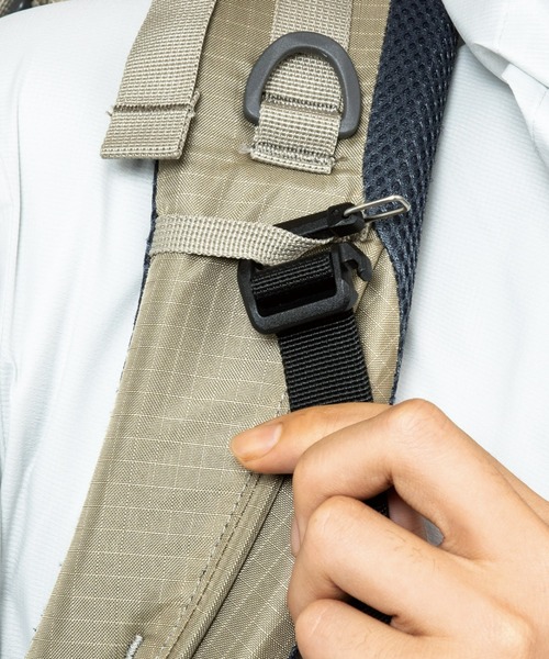 karrimor(カリマー)の「grab mini carry(ボディバッグ/ウエストポーチ・メンズ・ブラック/ブラウン/チャコールグレー・FREE)」の18枚目の写真
