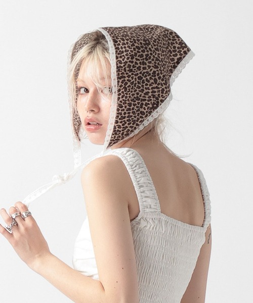 FOREVER 21(フォーエバー トゥエンティーワン)の「アソート柄バブーシュカ(その他ヘアアクセサリー・レディース・ブラウン系その他/ブラック・FREE)」の2枚目の写真