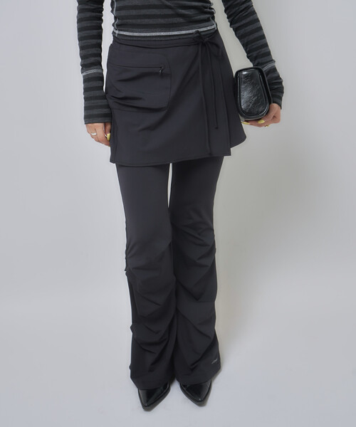 TUOMIO(トゥオミオ)の「【Geek Office / ギークオフィス】TUOMIO / トゥオミオ STRAPPY SKIRT PANTS(その他パンツ・レディース・ブラック・SMALL)」の1枚目の写真