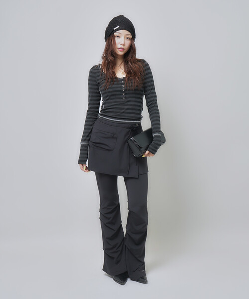 TUOMIO(トゥオミオ)の「【Geek Office / ギークオフィス】TUOMIO / トゥオミオ STRAPPY SKIRT PANTS(その他パンツ・レディース・ブラック・SMALL)」の2枚目の写真