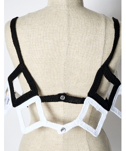 RUMCHE（ラムシェ）の「Diamond Bond Yarn Bustier / ダイヤモンドボンドヤーンビスチェ（ベスト・レディース・ホワイト/ブラック・FREE）」の9枚目の写真