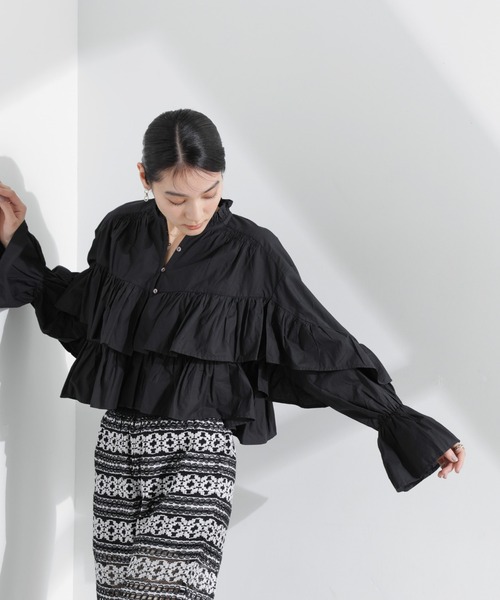サラマリカ　ブラウス　ブラック セール】Sara mallika/COTTON VOLUMEFRILL SHORTBLOUSE（シャツ