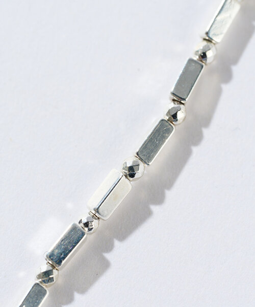 RIVE DROITE（リヴドロワ）の「【存在感◎】ヘマタイトショートネックレス（ネックレス・レディース・シルバー・FREE）」の3枚目の写真