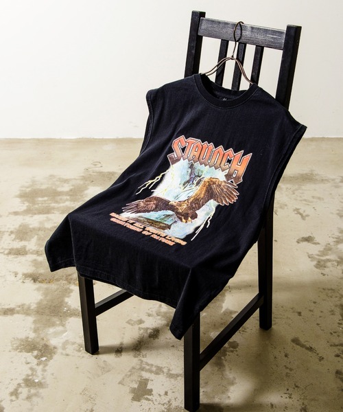 Revo.(レボ)の「ヴィンテージライク ピグメント加工 アソート グラフィック オーバーサイズ ノースリーブ プリントTシャツ バックプリント(Tシャツ/カットソー・メンズ・ブラック/ブラック系その他/ブラック系その他2/ブラック系その他3/ブラック系その他4/ブラック系その他5/ブラック系その他7/チャコールグレー/グレー系その他/グレー系その他2/モカ/ブラウン系その他/ブラック系/ブラック系1/グレー系その他3/グレー系その他4/グレー系その他5/グレー系その他7/グレー系/グレー系1/ブラック系その他6/グレー系その他6/ブラウン系その他2/ブラウン系その他3・M/L/XL)」の6枚目の写真