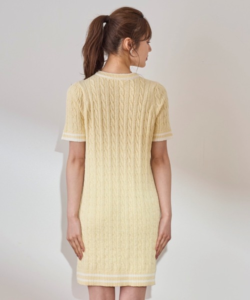 【関税込み】TOTEME イエロー Relaxed Tee ミニワンピース セール】肩シャーリングミニワンピース（ワンピース）｜tiptop