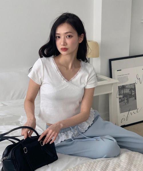 by muni:r(バイ ムニール)の「パンチングレース半袖Tシャツ(Tシャツ/カットソー・レディース・ライトグレー/アイボリー・FREE)」の6枚目の写真