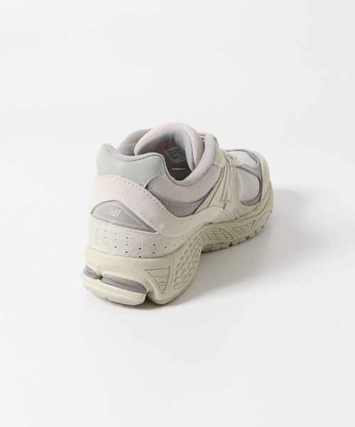 NEW BALANCE（ニューバランス）の「NEW BALANCE　2002R（スニーカー・レディース・グレー/ベージュ・23.5/24/24.5）」の6枚目の写真