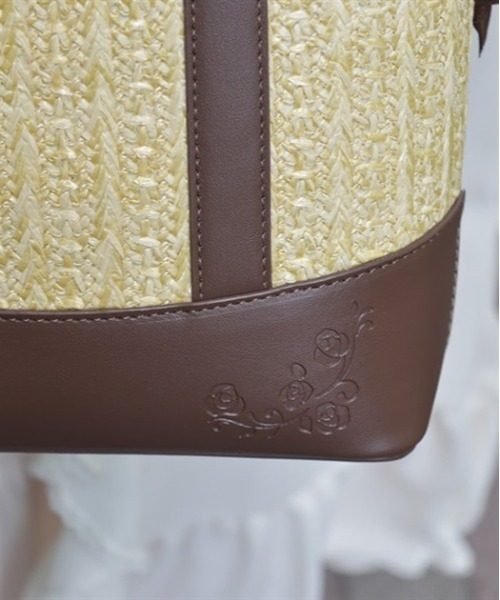 axes femme（アクシーズファム）の「合皮×雑材バイカラーバッグ（かごバッグ・レディース・ダークブラウン/ピンク/ブルー・FREE）」の9枚目の写真