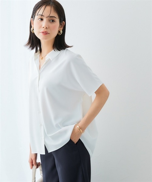 7days Life Styling(セブンデイズライフスタイリング)の「【UVカット/速乾】ストレッチパウダーサテンレギュラーカラードルマンスリーブシャツ(シャツ/ブラウス・レディース・グリーン/ネイビー/オフホワイト/グレイッシュベージュ・S/M/L/LL/3L)」の22枚目の写真