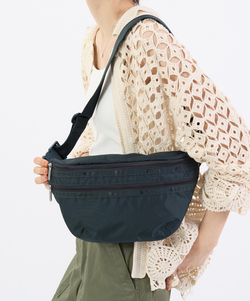 LeSportsac(レスポートサック)の「HERITAGE BELT BAG ミッドナイトグリーン(ボディバッグ/ウエストポーチ・レディース・グリーン・FREE)」の2枚目の写真