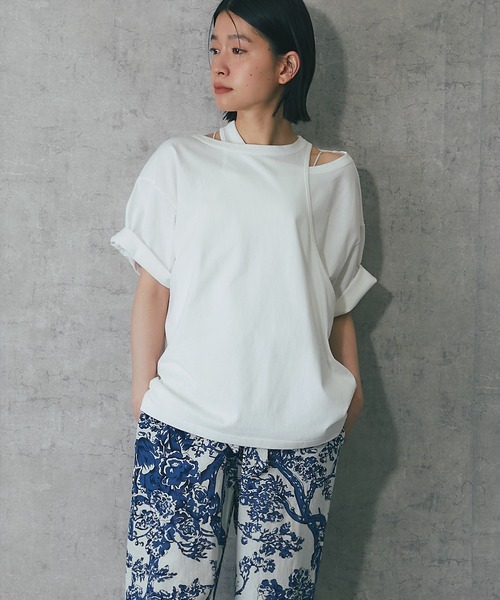 ANOTHER S(アナザーエス)の「綿天竺アシンメトリーTシャツ(Tシャツ/カットソー・レディース・グレー/ホワイト/ブラック/グリーン・FREE)」の2枚目の写真