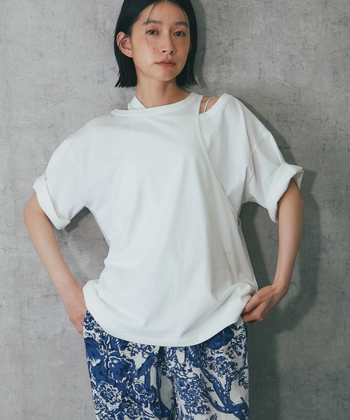 ANOTHER S(アナザーエス)の「綿天竺アシンメトリーTシャツ(Tシャツ/カットソー・レディース・グレー/ホワイト/ブラック/グリーン・FREE)」の8枚目の写真