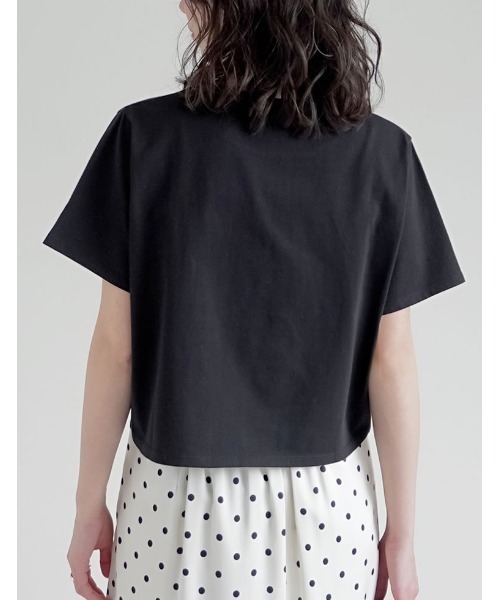Re:EDIT（リエディ）の「[リニューアル][接触冷感][UVカット]セミクロップド半袖Tシャツ（Tシャツ/カットソー・レディース・ブラウン/レッド/グレー/イエロー/ホワイト/ブラック/ベージュ/チャコール・MEDIUM/LARGE）」の11枚目の写真