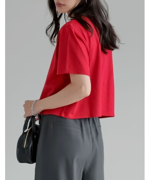 Re:EDIT（リエディ）の「[リニューアル][接触冷感][UVカット]セミクロップド半袖Tシャツ（Tシャツ/カットソー・レディース・ブラウン/レッド/グレー/イエロー/ホワイト/ブラック/ベージュ/チャコール・MEDIUM/LARGE）」の21枚目の写真