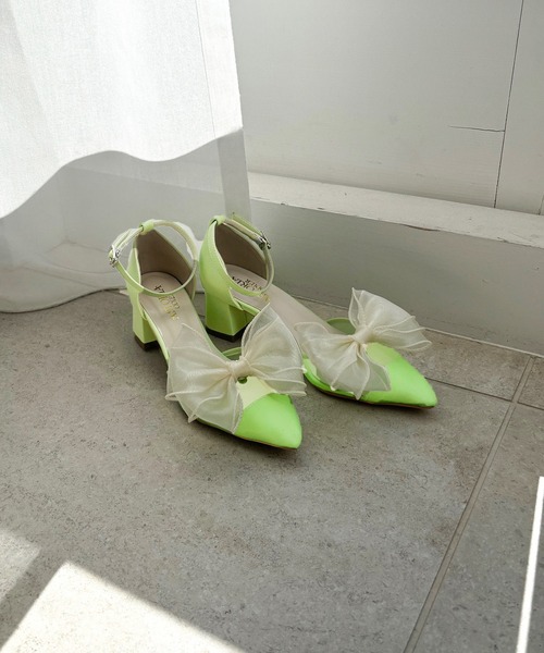 ASTORIA ODIER（アストリアオディール）の「リボン２wayセパレートパンプス（パンプス・レディース・イエロー/アイボリー/ブラック・MEDIUM/LARGE/SMALL）」の3枚目の写真