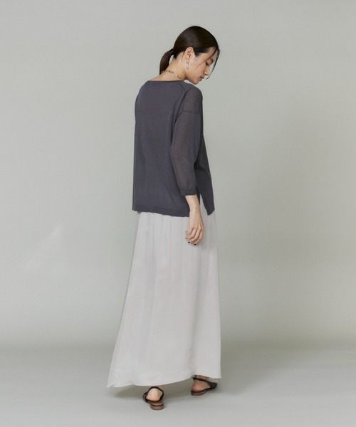 INED(イネド)の「オーバーサイズボートネックニット(ニット/セーター・レディース・オフホワイト/チャコールグレー/ライトグリーン/イエロー・9号)」の8枚目の写真