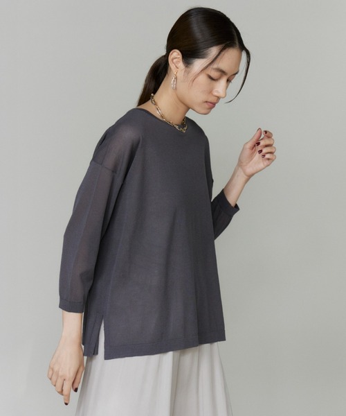 INED(イネド)の「オーバーサイズボートネックニット(ニット/セーター・レディース・オフホワイト/チャコールグレー/ライトグリーン/イエロー・9号)」の14枚目の写真