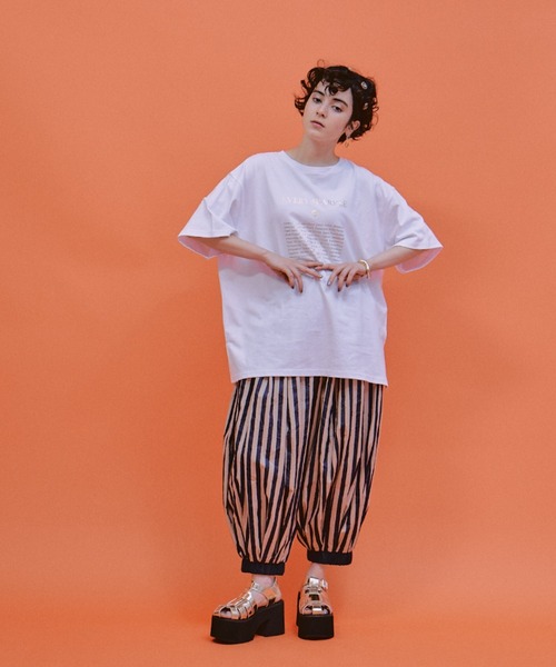 manana suerte(マニャーナスエルテ)の「メタリックロゴオーバールーズTシャツ(Tシャツ/カットソー・レディース・ブラック/ホワイト・FREE)」の12枚目の写真