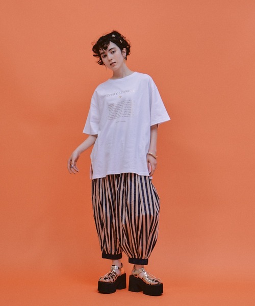 manana suerte(マニャーナスエルテ)の「メタリックロゴオーバールーズTシャツ(Tシャツ/カットソー・レディース・ブラック/ホワイト・FREE)」の7枚目の写真