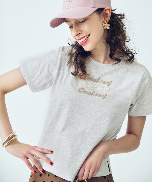 Chocomoo(チョコムー)の「【Chocomoo】VIS別注グラフィックロゴTシャツ(Tシャツ/カットソー・レディース・ホワイト系その他5/オフホワイト・FREE)」の2枚目の写真