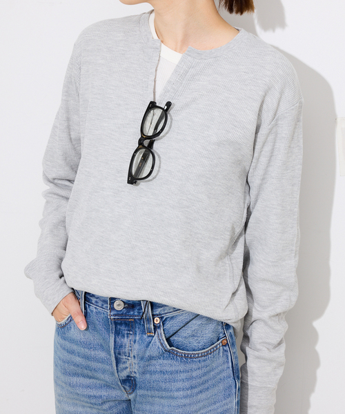 HANES（ヘインズ）の「HANES/ヘインズ SLOBE別注 WAFFLE 2パックカットソー（Tシャツ/カットソー・レディース・ベージュ/ネイビー/チョコ/グレー・FREE）」の11枚目の写真