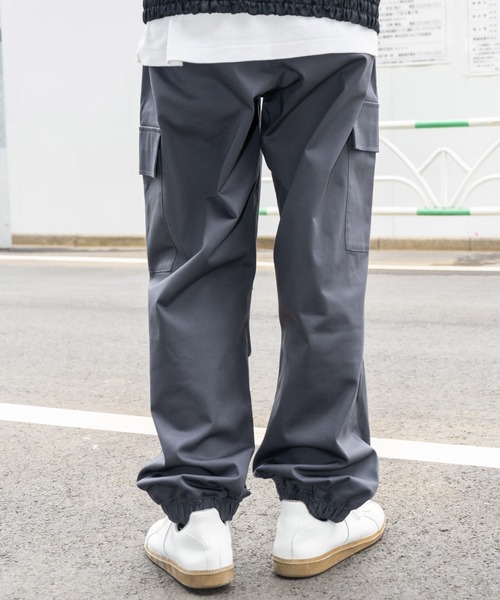 Subciety(サブサエティ)の「Easy tapered cargo pants(カーゴパンツ・メンズ・チャコールグレー/カーキ/ブラック・マルチサイズ)」の10枚目の写真