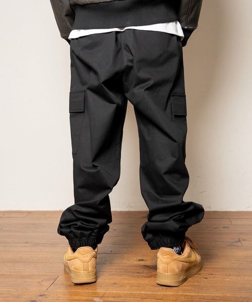 Subciety(サブサエティ)の「Easy tapered cargo pants(カーゴパンツ・メンズ・チャコールグレー/カーキ/ブラック・マルチサイズ)」の4枚目の写真
