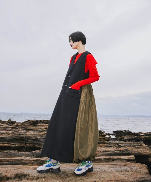 OMMO（オーエムエムオー）の「PUFF SLEEVE KNIT TOP（ニット/セーター・レディース・レッド/ブラック/カーキ/グレー・F）」の10枚目の写真