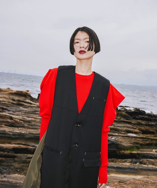 OMMO（オーエムエムオー）の「PUFF SLEEVE KNIT TOP（ニット/セーター・レディース・レッド/ブラック/カーキ/グレー・F）」の14枚目の写真