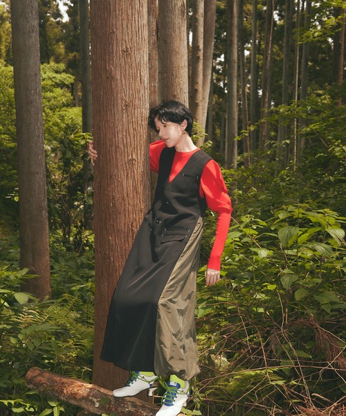 OMMO（オーエムエムオー）の「PUFF SLEEVE KNIT TOP（ニット/セーター・レディース・レッド/ブラック/カーキ/グレー・F）」の17枚目の写真