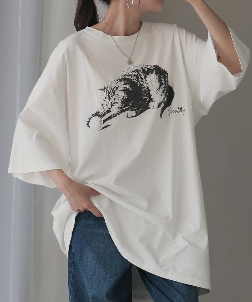 HUG.U(ハグユー)の「接触冷感 猫プリントTシャツ(Tシャツ/カットソー・レディース・ブラック/ライトグレー/ホワイト/パープル・FREE)」の1枚目の写真