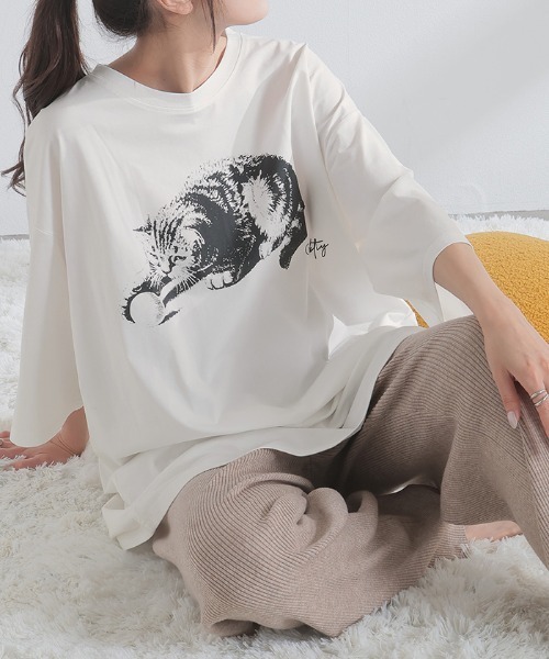 HUG.U(ハグユー)の「接触冷感 猫プリントTシャツ(Tシャツ/カットソー・レディース・ブラック/ライトグレー/ホワイト/パープル・FREE)」の15枚目の写真