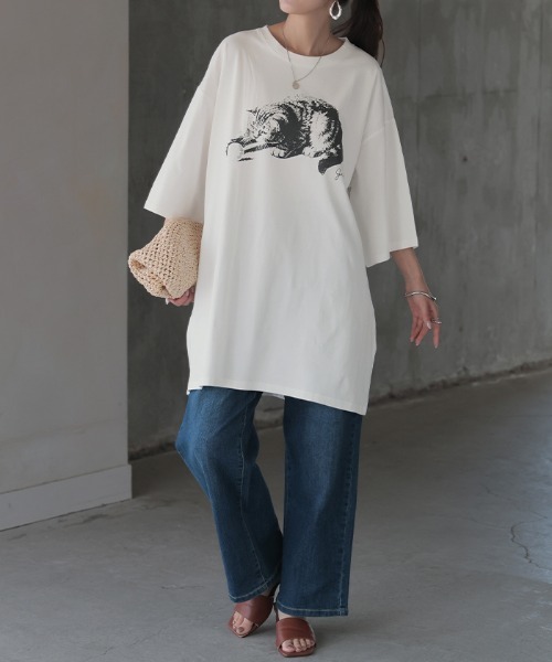 HUG.U(ハグユー)の「接触冷感 猫プリントTシャツ(Tシャツ/カットソー・レディース・ブラック/ライトグレー/ホワイト/パープル・FREE)」の17枚目の写真