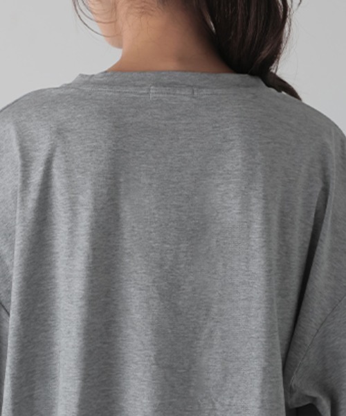 HUG.U(ハグユー)の「接触冷感 猫プリントTシャツ(Tシャツ/カットソー・レディース・ブラック/ライトグレー/ホワイト/パープル・FREE)」の9枚目の写真