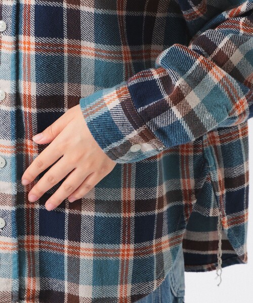 BEAMS BOY（ビームスボーイ）の「【2/5再値下げ】ワーク チェック シャツ（シャツ/ブラウス・レディース・グレー/アイボリー/ブルー・2/1）」の9枚目の写真