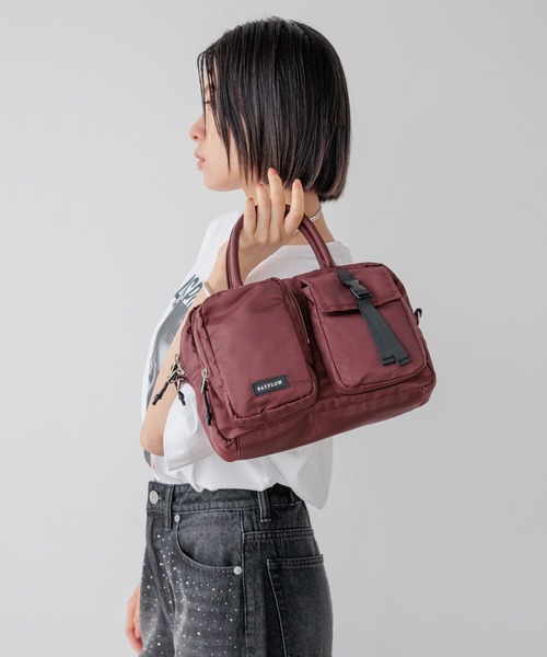 BAYFLOW（ベイフロー）の「[500mlのペットボトルも入る]フロントＷポケットボストンバッグ（ハンドバッグ・レディース・ライトグレー/ブラック/バーガンディー/ライトベージュ・FREE）」の8枚目の写真