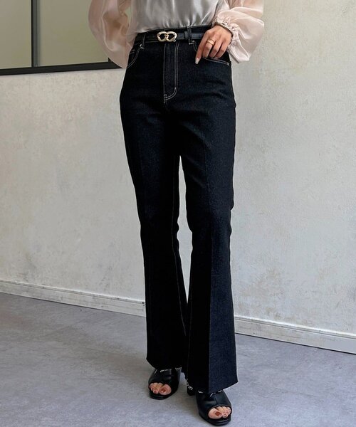 Thevon（ゼボン）の「セミフレアデニム（その他パンツ・レディース・ブラック/ブルー・S/M）」の2枚目の写真