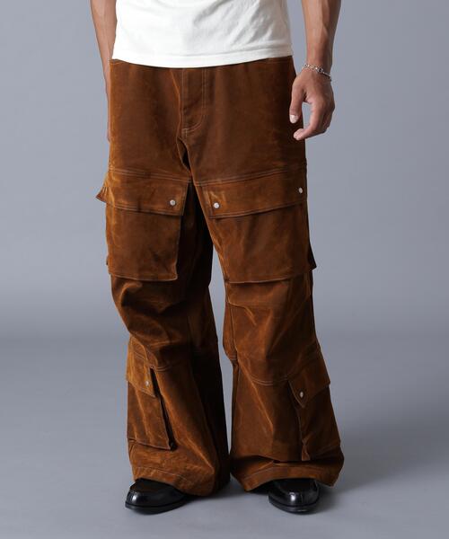 DANKE SCHON(ダンケシェーン)の「DankeSchon/ダンケシェーン/FLOCKY DENIM FLARE CARGO PANTS(デニムパンツ・メンズ・ブラック/ブラウン・S/M/L)」の1枚目の写真